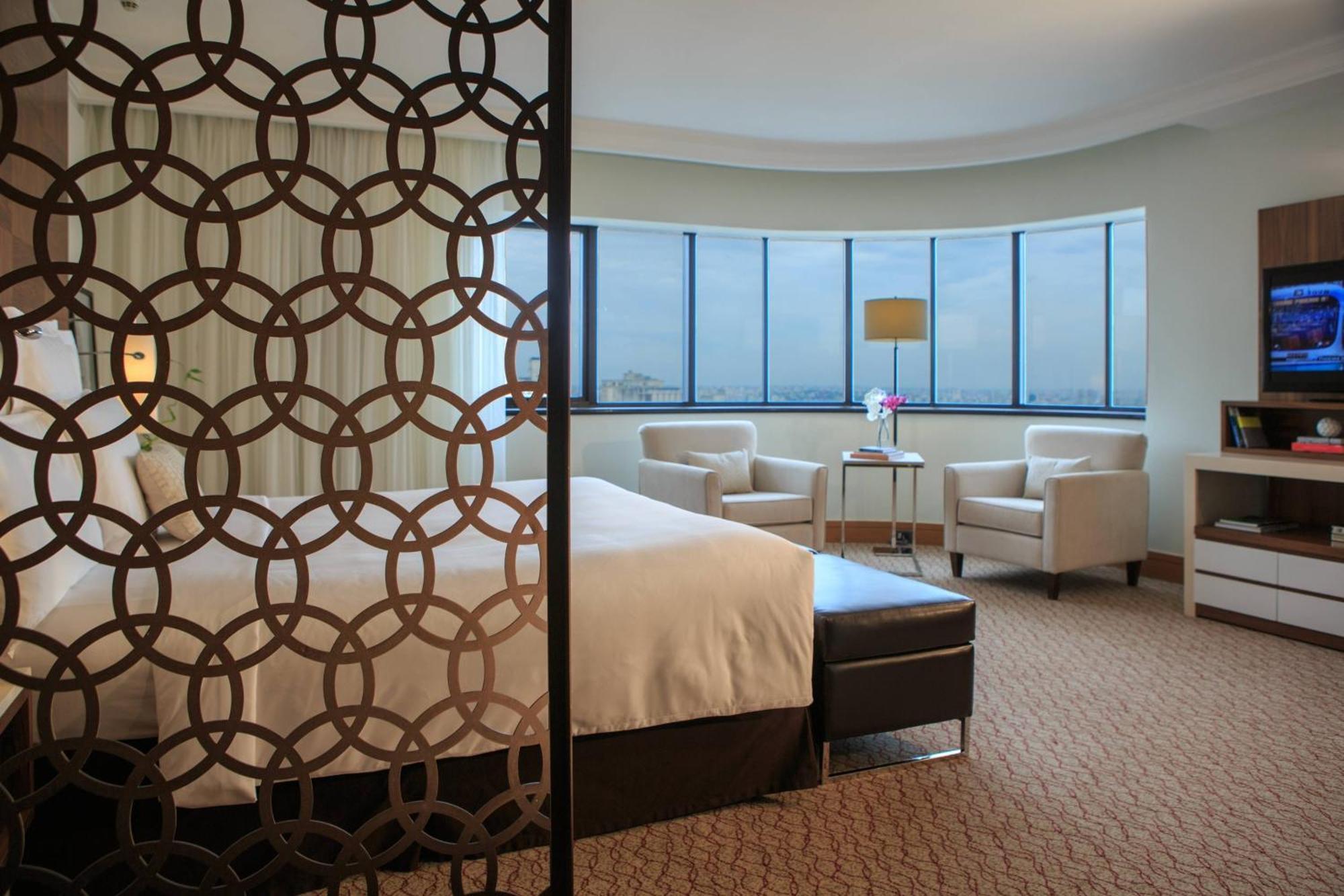 Renaissance Hotel